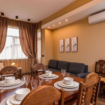 Sofia Dream Apartments - Jazzy Two Bedroom Suite By Flat Mаnager Екстериор снимка